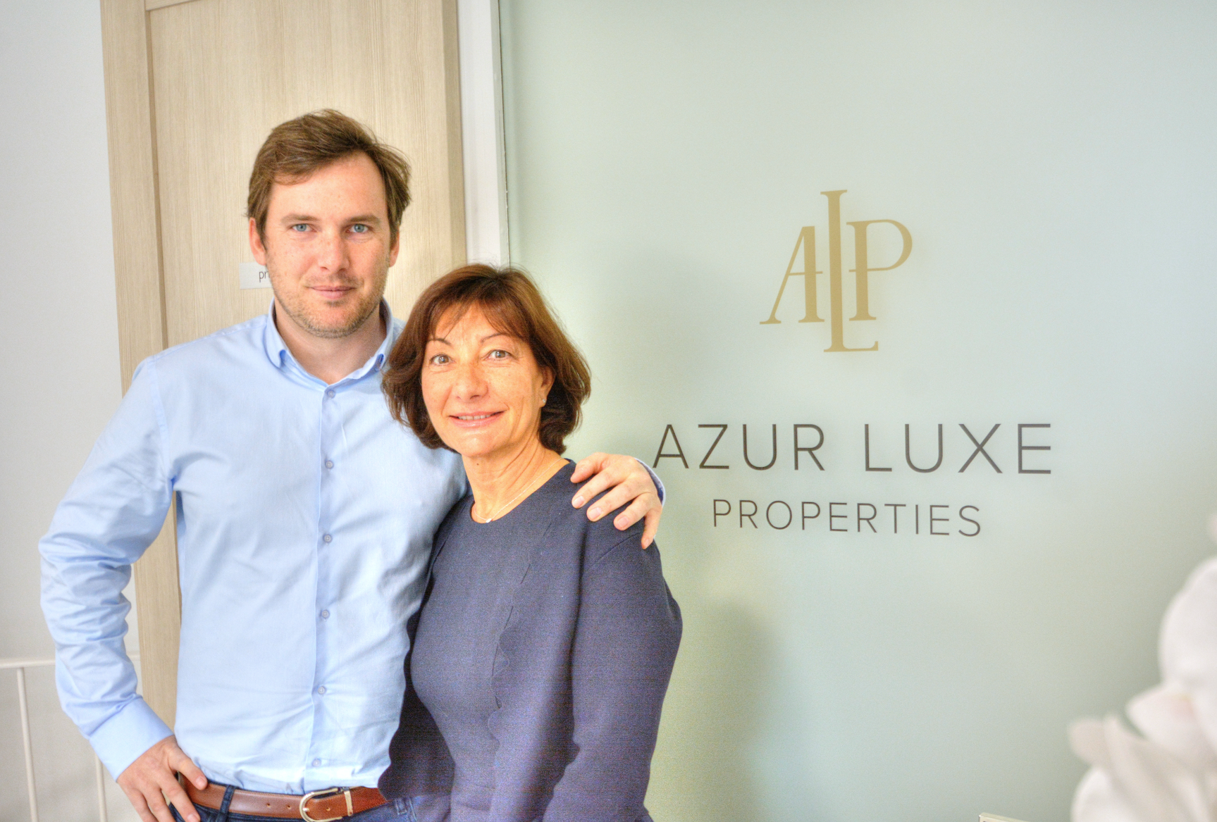 AZUR LUXE PROPERTIES